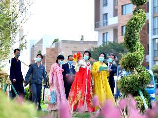 People’s pleasure overflowing in Kyongru-dong