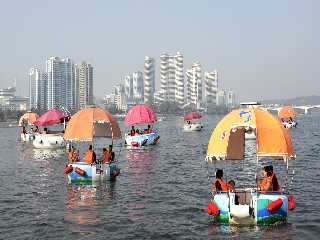 On the Taedong River