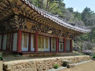 Pulyong Temple