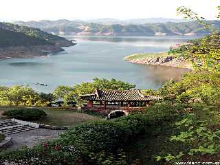 Wanwol (enjoying the moon) Pavilion