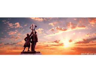 Three People Group Sculpture of the Tower of Juche Idea