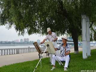 On the bank of the Taedong River